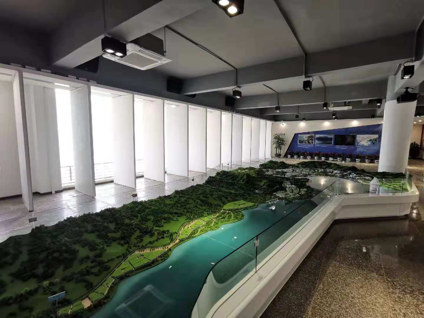 深圳国际生物谷坝光核心启动区展厅电动活动隔断现场 - 西恩电气